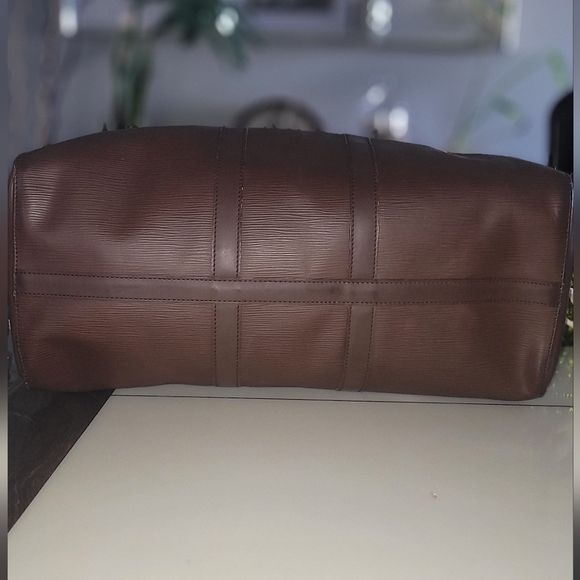 Louis Vuitton Keepall 45 in Epi Leather FREE POSHMARK AUTHENTICATION! - Picture 5 of 14